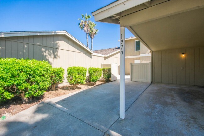 Foto del edificio - 2 Story 3 Bed Condo in the Village Park Co...