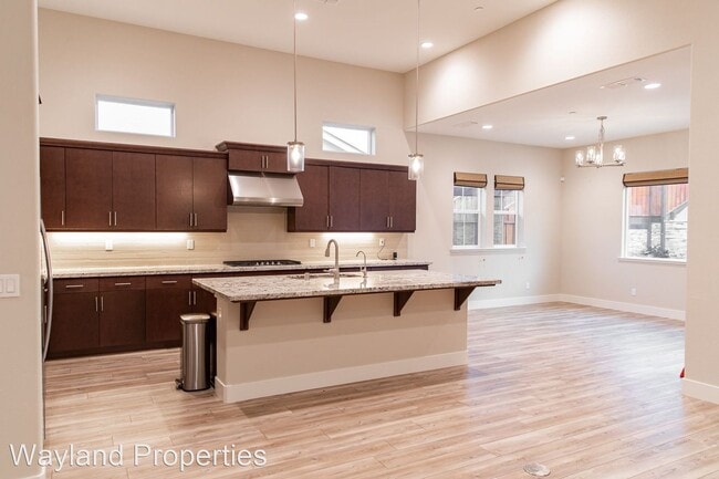 Foto del edificio - 4 br, 2.5 bath House - 468 McKinley Dr