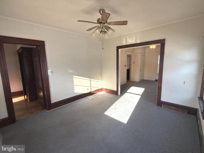 Foto del edificio - 19 Oakland Ave