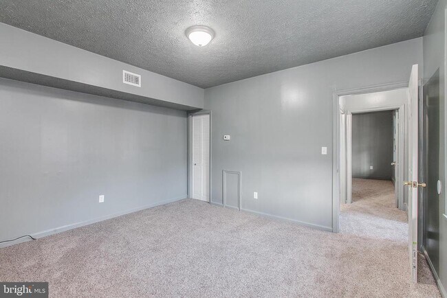 Foto del edificio - 318 N Market St