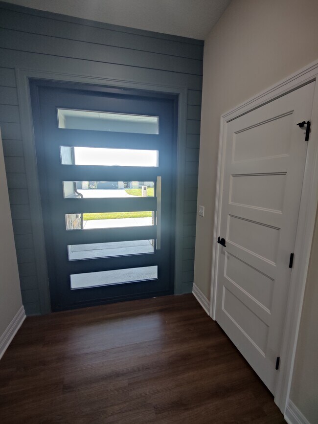 Foto del edificio - 4670 W Emerald Bay Ct