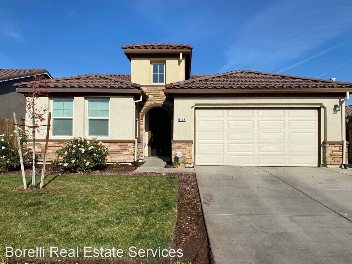 3 br, 2 bath House 668 Amabile Dr. House Rental in Los Banos, CA