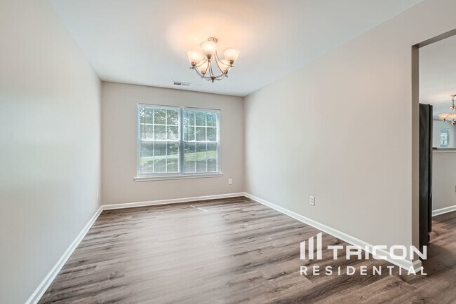 Foto del edificio - 2496 Ivy Creek Frd