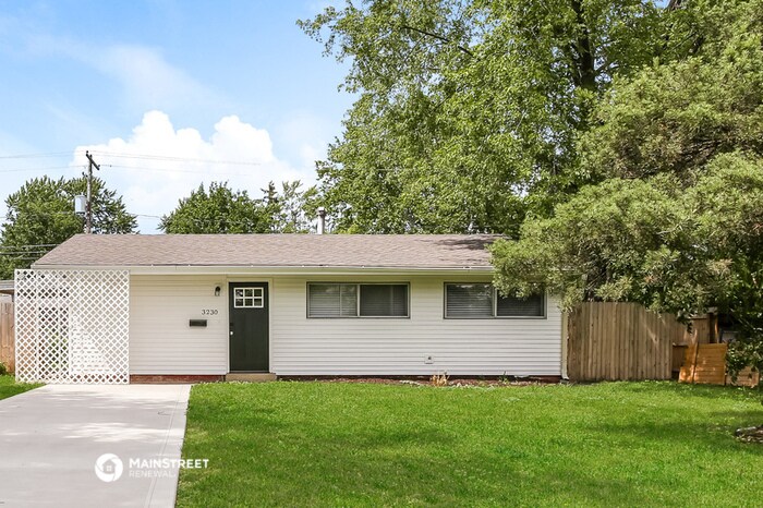 Primary Photo - 3230 Vanderberg Ave