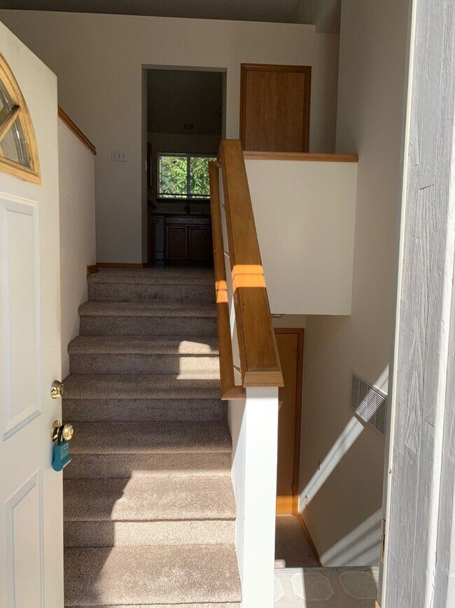 Foto del edificio - Newly remodel 4 bed 3 bath home in Shoreline