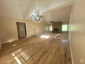 Building Photo - 867 N Swiss Farm Ct