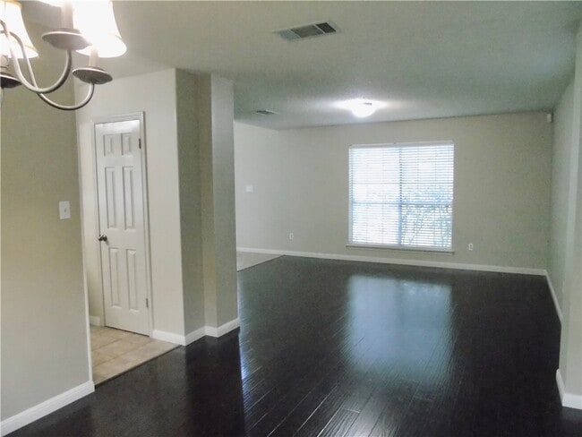 Building Photo - 13341 Tamayo Dr