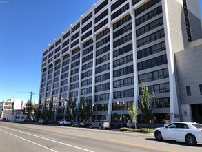 Building Photo - 450 N Arlington Ave