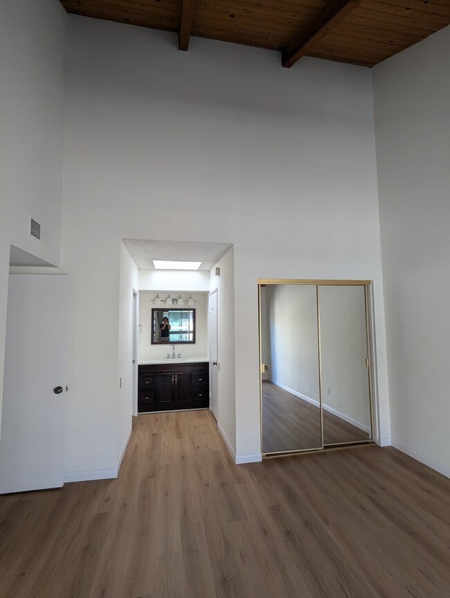 Master Bedroom - 1655 Greenfield Ave