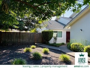 Building Photo - 1211 Capri Way