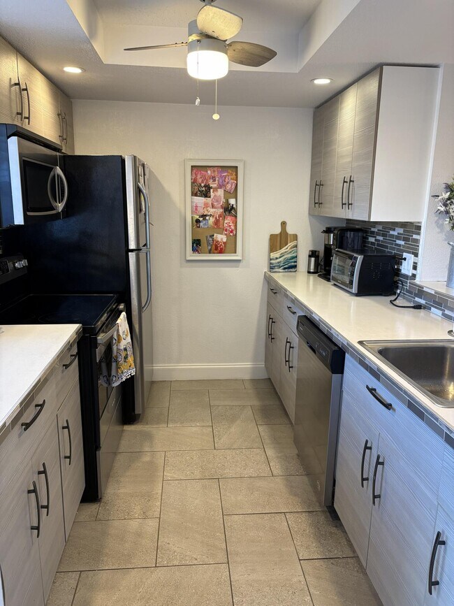 Foto del edificio - 330 NE 26th Ave