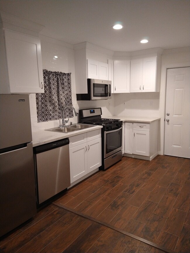 Building Photo - 473 Fort Lewis Dr