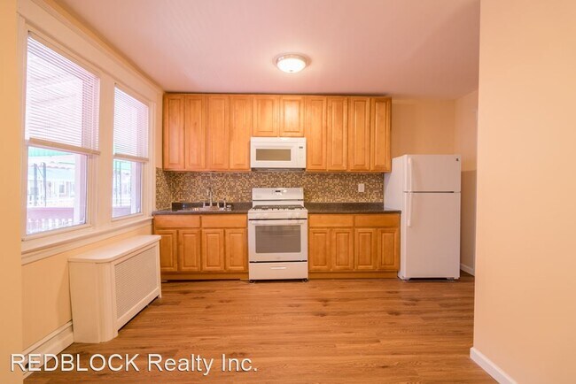 Building Photo - 3 br, 1.5 bath House - 6500 N 20th Street