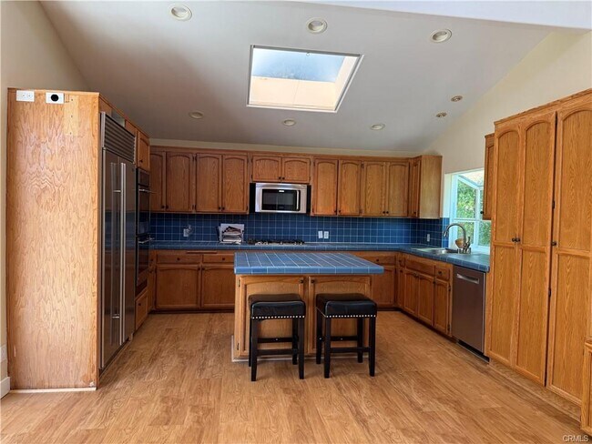 Foto del edificio - 1761 Deerhill Trail