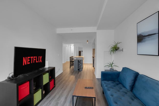 Building Photo - 10 Willison Square