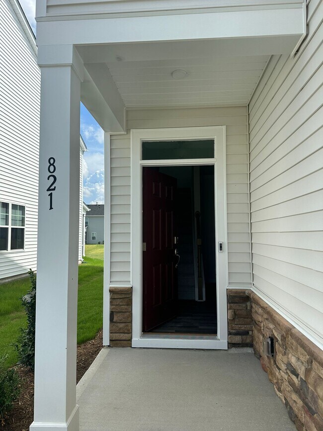 Building Photo - 821 Cainhoy Ct
