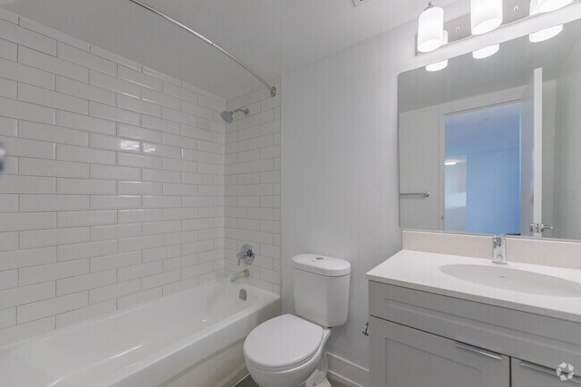 1BR, 1BA - 826SF - Bathroom - 30 Carabob Court