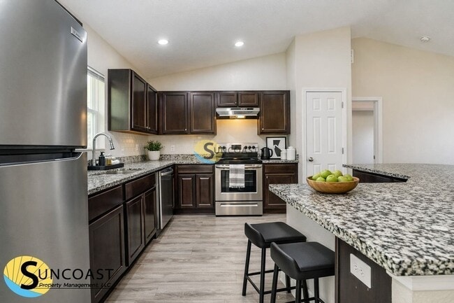 Foto del edificio - 11210 Rockwell Ave