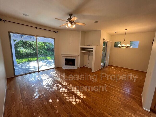 Building Photo - 27814 Sandstone Ct
