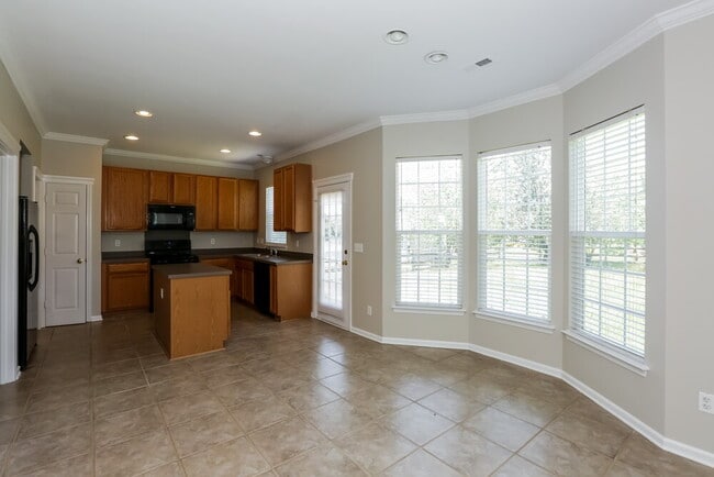 Building Photo - 1020 Duck Point Dr