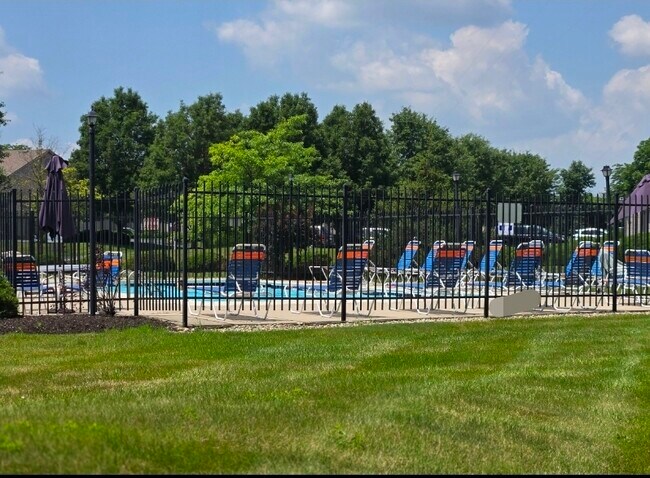 Piscina comunitaria - 240 Legends Creek Pl