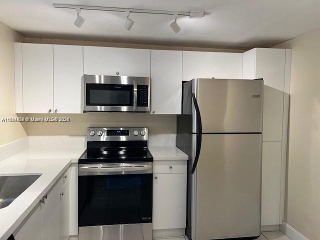 Building Photo - 11207 SW 88th St