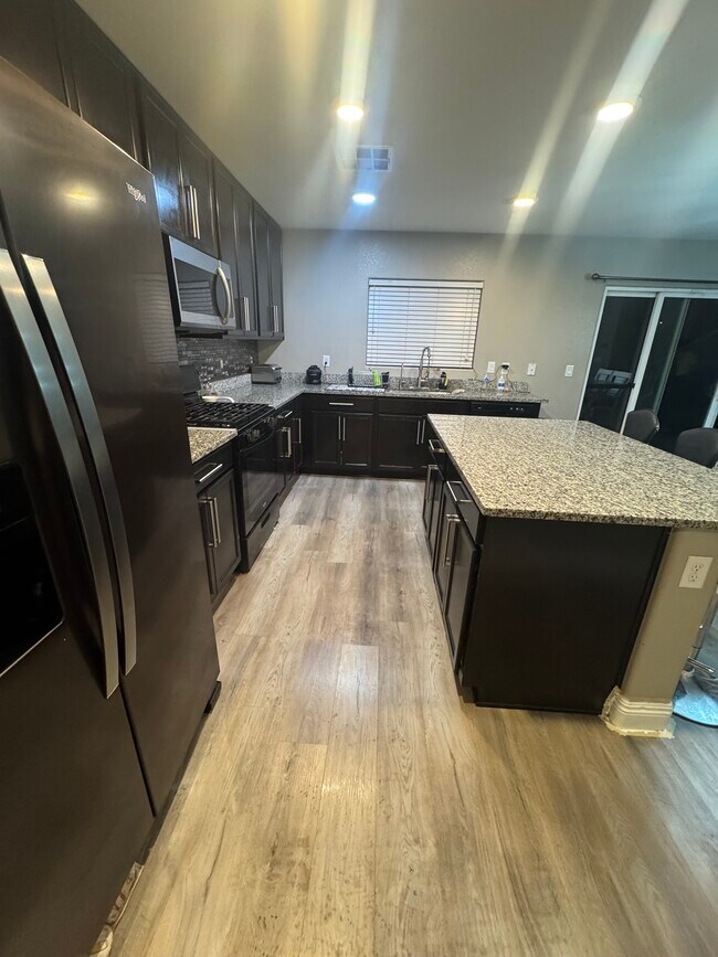 Building Photo - 540 Desert Senna Ave