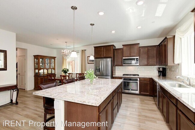 Foto del edificio - 4 br, 2.5 bath House - 1416 Cheetah St