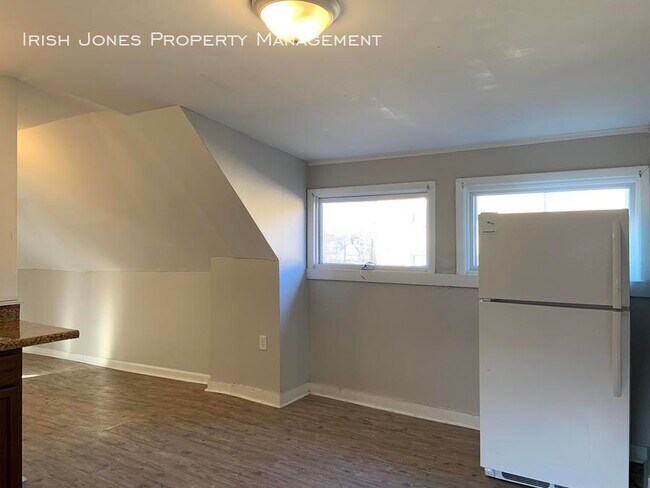 Building Photo - 2779 Main St