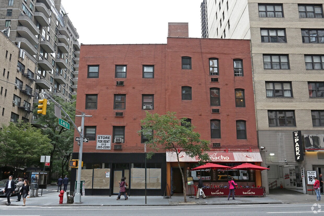 Building Photo - 302 E 49th St