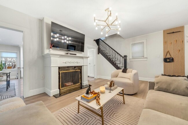 Building Photo - 67 Hillcrest Rd