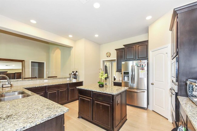 Building Photo - 9706 Carver Dr