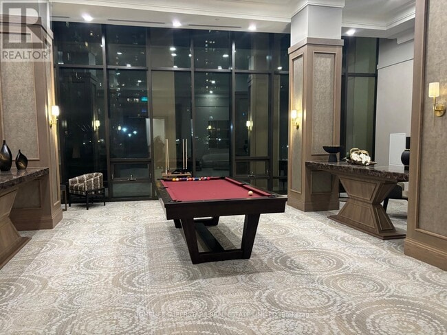 Building Photo - 30 Elm Dr W