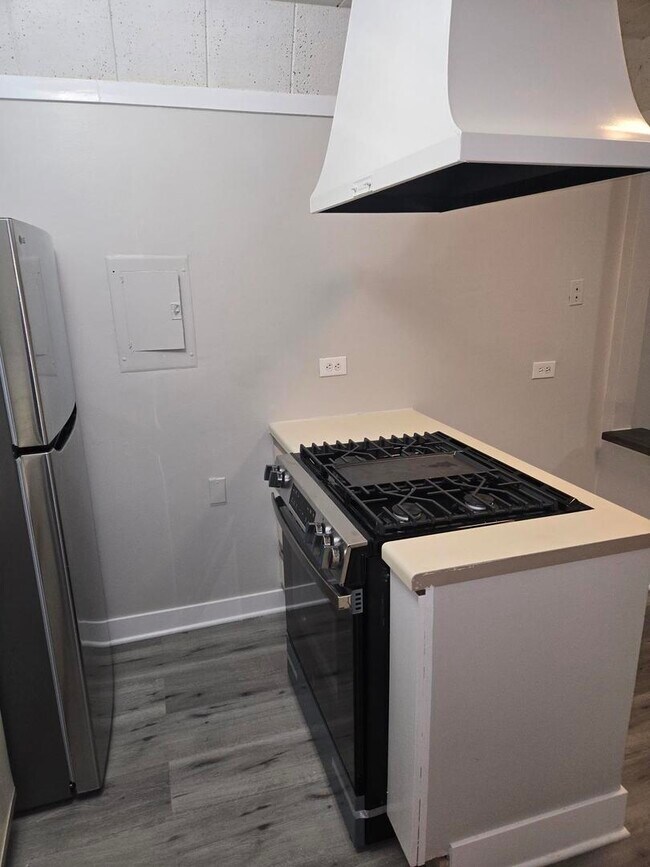 Building Photo - 1808 Fayette Walk