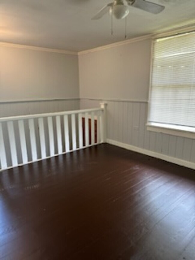 Building Photo - S12th Apt.