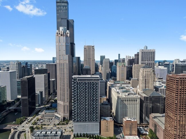 Building Photo - 235 W Van Buren St