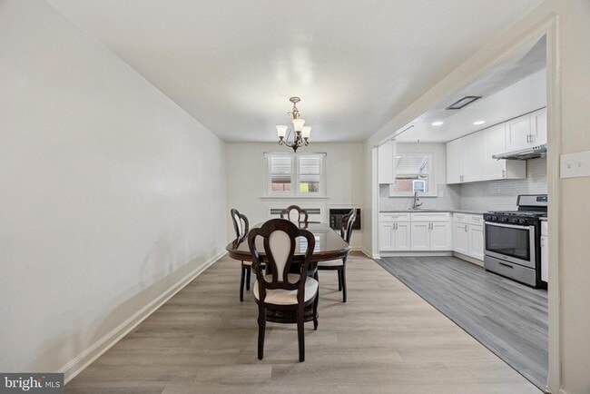 Foto del edificio - 255 Sherbrook Blvd