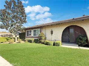 Building Photo - 860 N Stonewood St