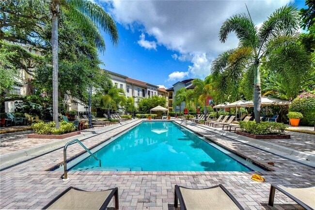 Foto del edificio - 2410 W Azeele St