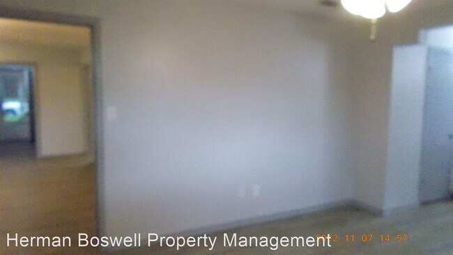 Foto del edificio - 3 br, 2 bath House - 7816 Chantilly Ln