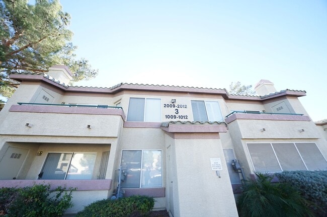Building Photo - 5710 E Tropicana Ave