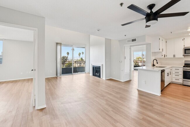 Foto del interior - 310 South Virgil Ave