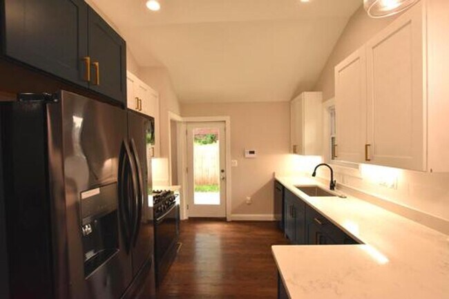 Foto del edificio - An Absolute Marvel!!! 5BD & 3BA Rambler Ne...