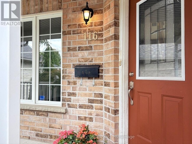 Photo du bâtiment - 116 Cedarwood Crescent