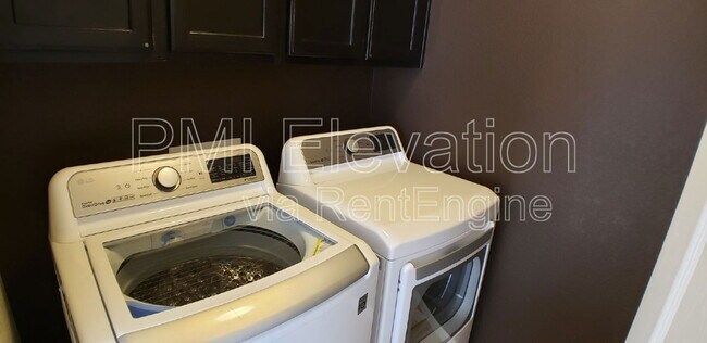 Foto del edificio - 10740 Windridge Ct
