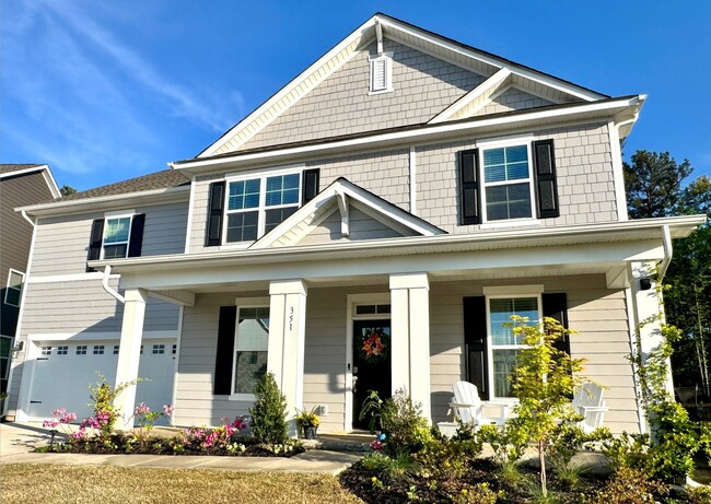 Building Photo - 351 Miramar Dr