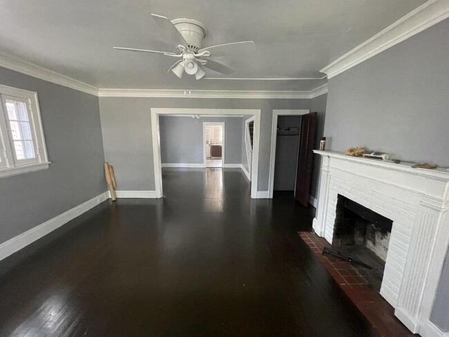 Building Photo - 3074 Meadowbrook Blvd