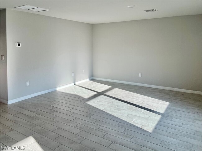 Building Photo - 5029 S Rosebud Cir