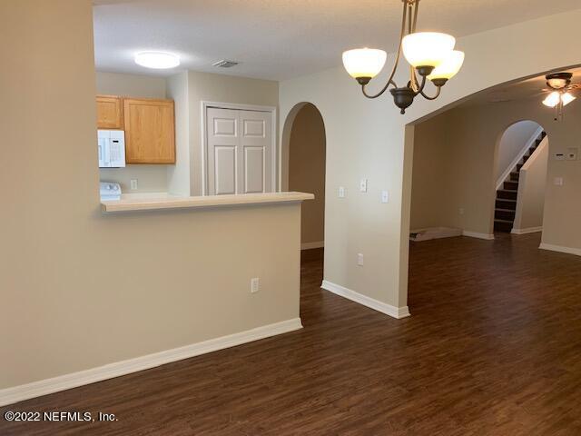 Foto del edificio - 7072 St Ives Ct