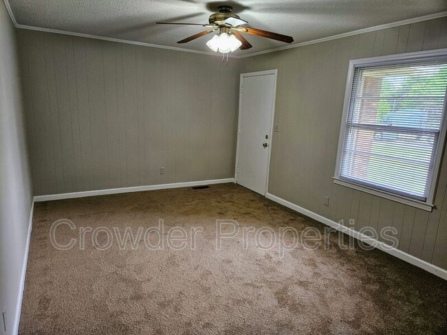 Foto del edificio - 1221 Auten Rd